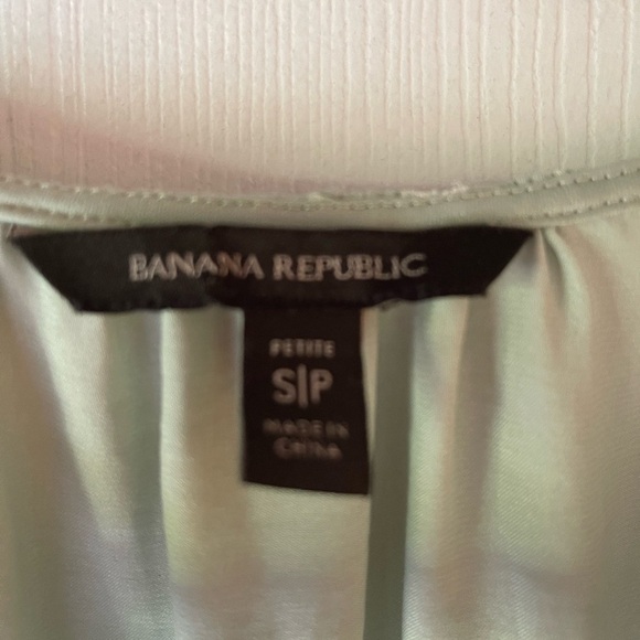 Women's Green V-Neck Blouse - Picture 2 of 4